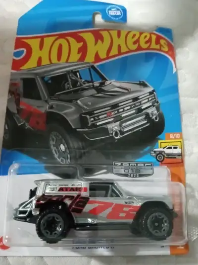 Tracked shipping in Canada $20