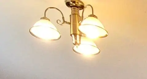 Chandelier with 3 Pendant Lights in Indoor Lighting & Fans in Mississauga / Peel Region - Image 2