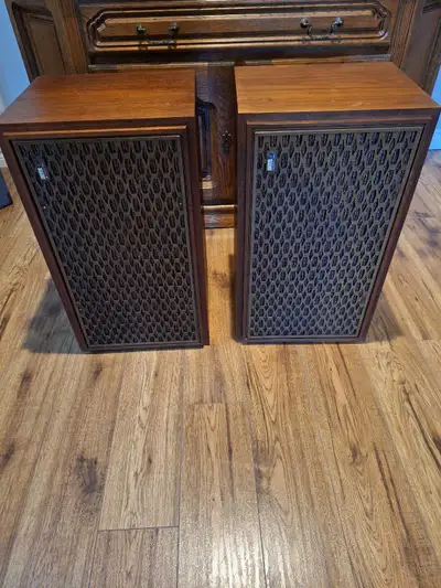 Vintage stereo speakers repair, View more