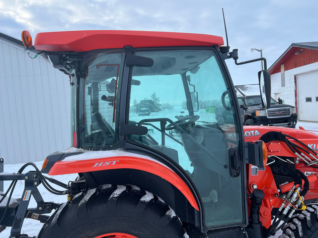 Kubota 3560 Tractor in Farming Equipment in Regina