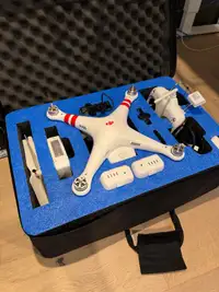 DJI Phantom 2 drone - complete set with extra batteries