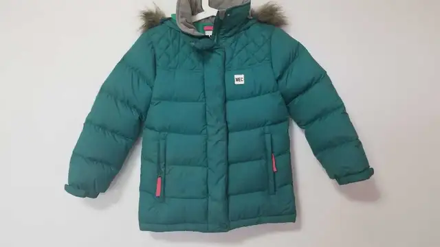 Disney Store Jacket in Kids & Youth in City of Toronto - Image 5
