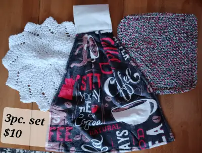 NEW 3 piece KITCHEN TOWEL and 2 DISHCLOTHS set $10.Cash sale. P, View more