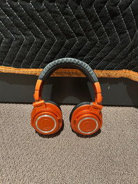 Audio Technica M50xBT2MO in limited Lantern Glow Metallic Orange