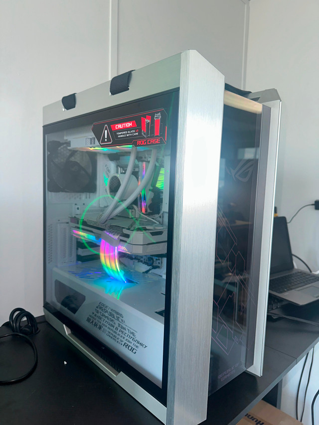 Gaming PC! ASUS ROG Strix Helios 9800X3D + RTX 5070 Ti, 32GB RAM in Desktop Computers in Edmonton - Image 3