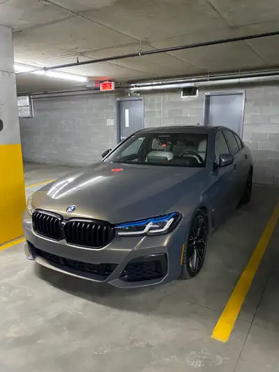 BMW M550i 2022