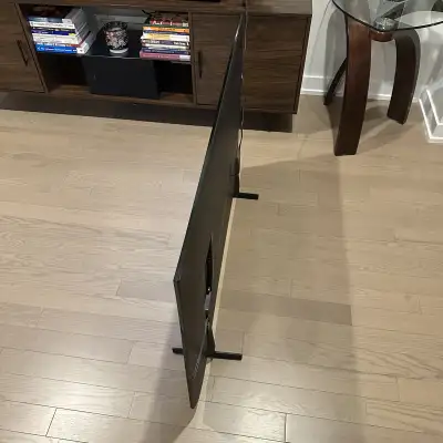 - Excellent condition - Price is NOT negotiable - First come first serve - Stream 500+ movies/channe...