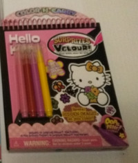 Hello Kitty: velvet Colour-N-Carry easel activity book