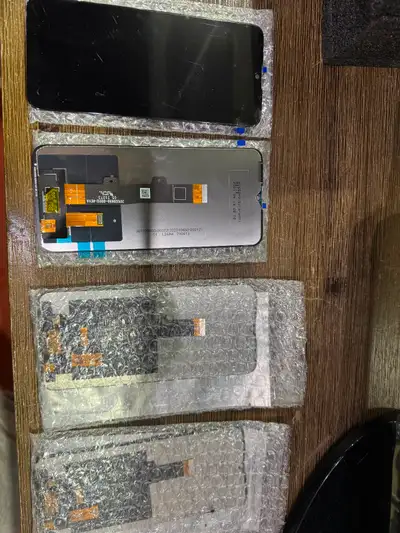 Motorola E7 LCD XT-2095-2 lcd x4 pcs for phone repairs new, View more
