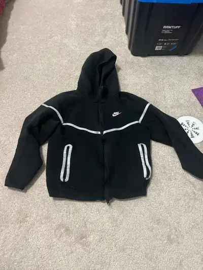  reflective Nike tech, View more