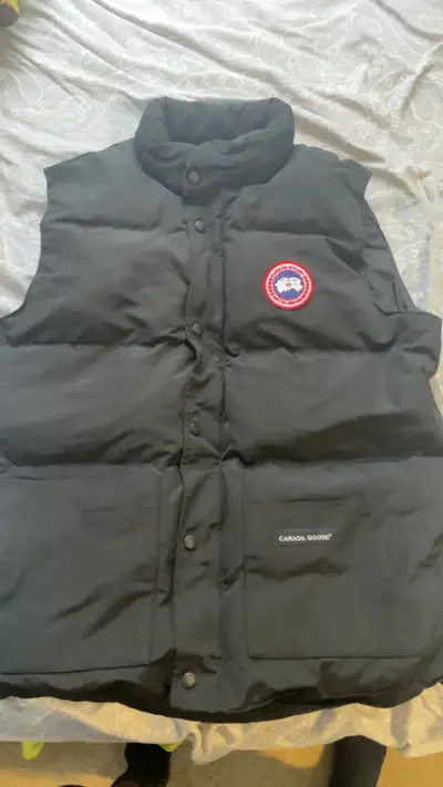 Brand New Canada Goose Vest Brampton and Mississauga 1:1 Size: 2XL