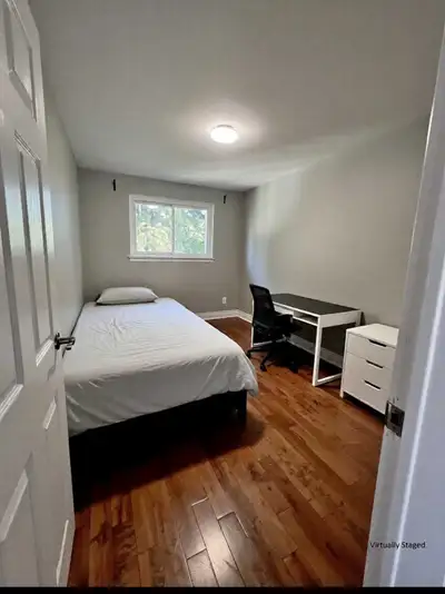 Please click the contact button below to get in touch with me directly Private room available now! T...