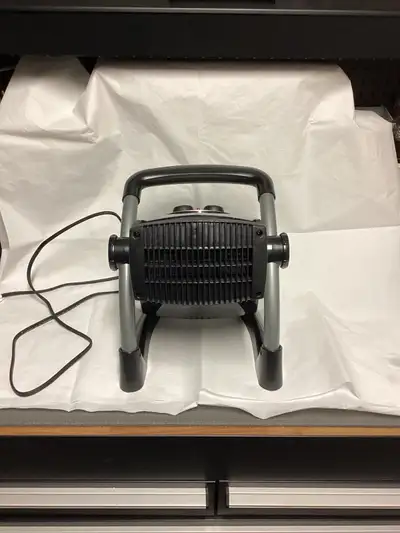 Lasko Utility Pro- Ceramic Heater Very Good Condition 3 Quiet Comfort Settings Adjustable Thermostat...