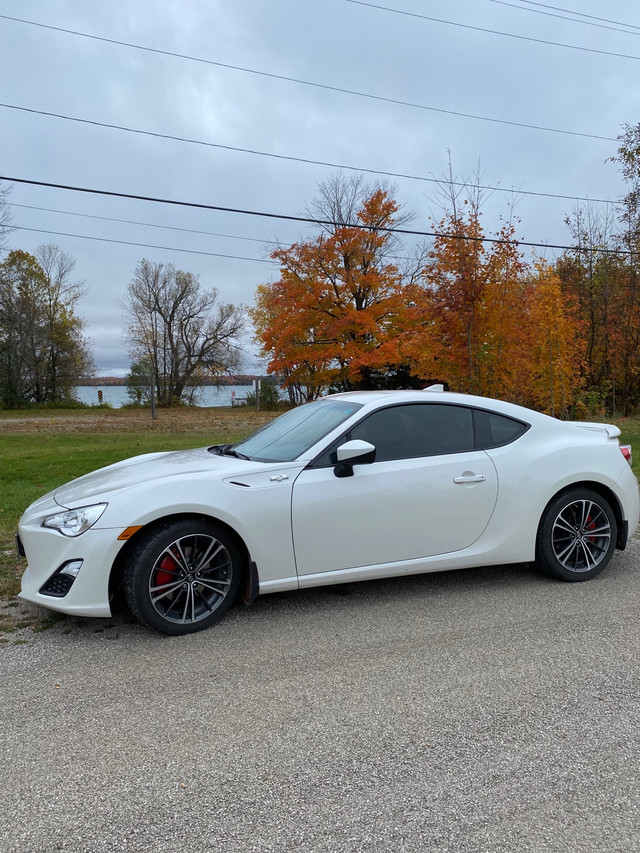 2016 Scion Fr-S only 27,000 km in Cars & Trucks in City of Toronto - Image 2