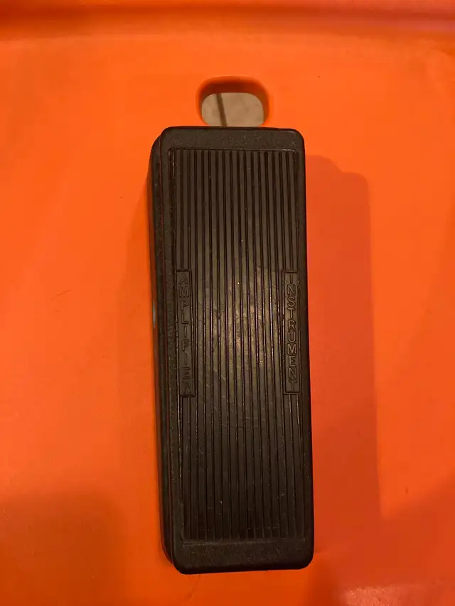 Crybaby Wah Pedal - GCB-95 in Guitars in City of Toronto - Image 4