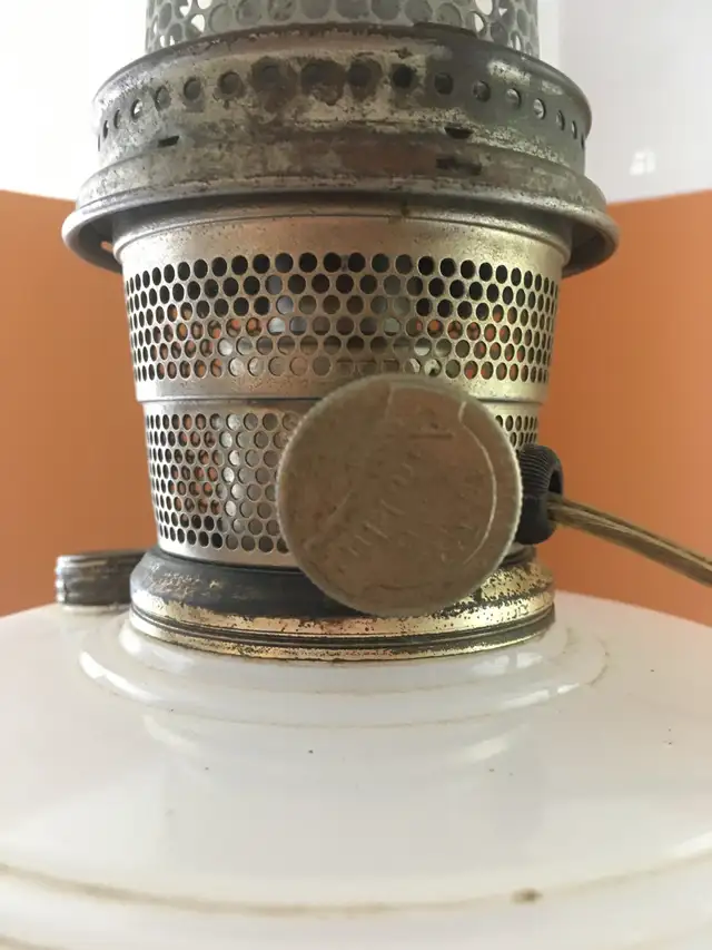 ALADDIN - ANTIQUE ELECTRIC HANGING WHITE MOONSTONE LAMP in Indoor Lighting & Fans in Belleville - Image 8