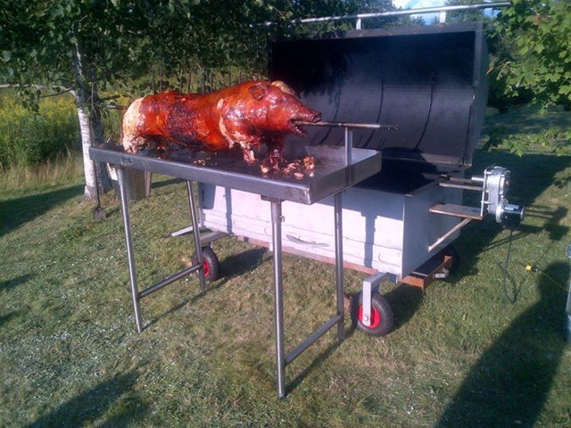 Pig Roasts  Pigging out all the way  catering services in Wedding in City of Halifax