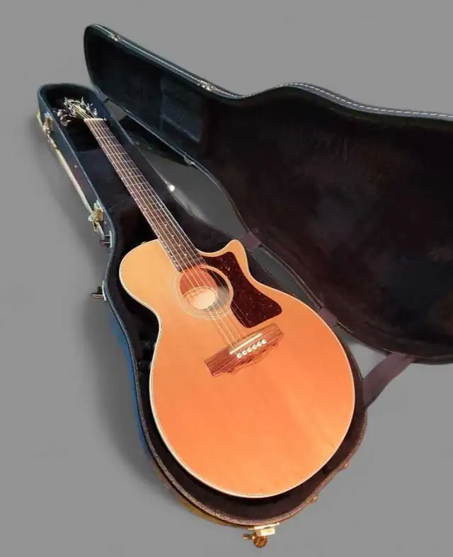 Guild Songbird NT Electro-acoustique USA 1990 in Guitars in Sherbrooke - Image 3