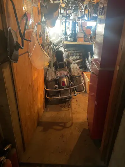 1200 Shovelhead , 4 spd, low miles, never abused , long time owner who is too old to ride . Price Ne...