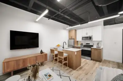 Brand New 1 Bedroom Apartment Close to the UofW!