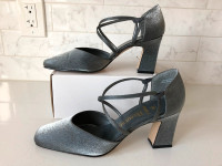 Women’s Mary Jane Charcoal Silver Dress Shoes -Size 9