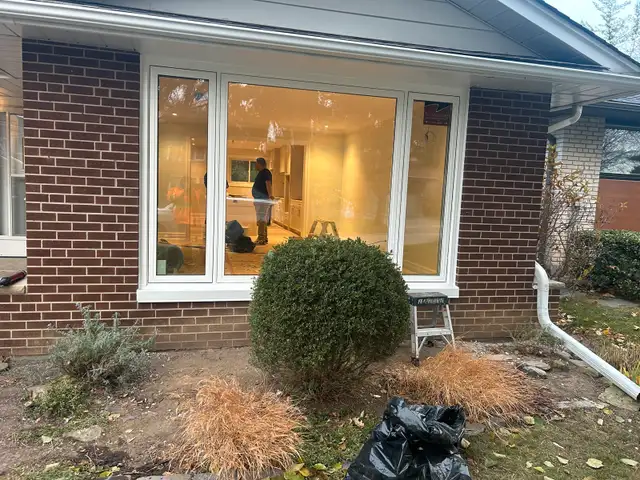 Windows and doors installer62863221105027124