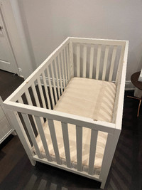 Crib Pottery Barn includes mattress, bumper and skirt. All white