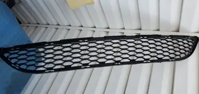 YOU ARE PURCHASING A LIKE NEW USED 2011-2020 DODGE GRAND CARAVAN FRONT LOWER BLACK MESH GRILLE IN VE...