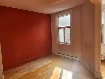 Nice 5 1/2 apartment for rent in Outremont