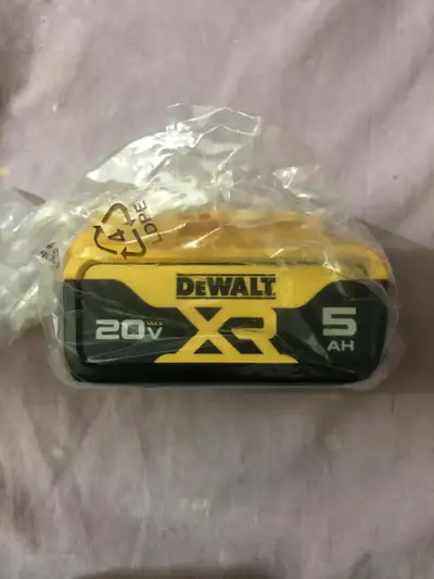 Dewalt 20v 5.0amp XR battery⛽️⛽️, View more