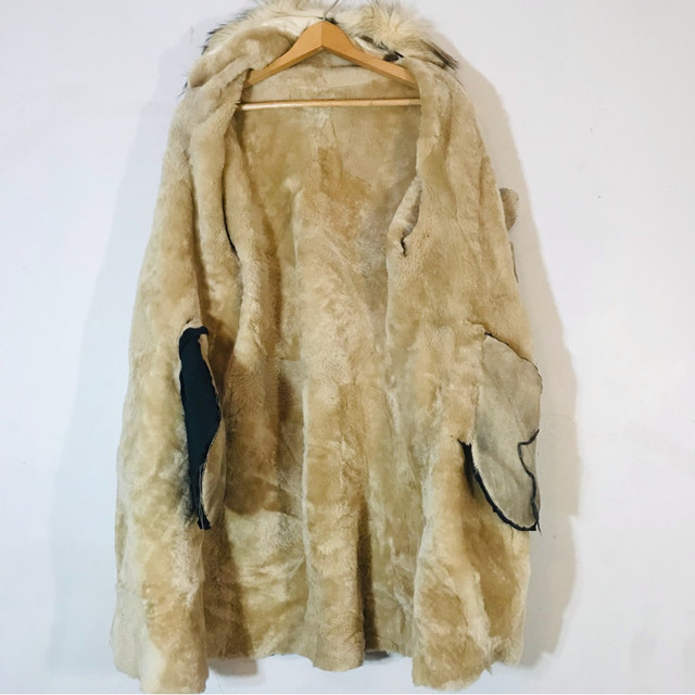 Shearling sheepskin winter coat dans Femmes - Hauts et vêtements d'extérieur  à Ville de Montréal - Image 3