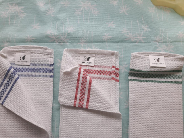 NEW with Tags * Three (3) VENEZIAL ITALIA * TEA TOWELS in Kitchen & Dining Wares in Edmonton - Image 2