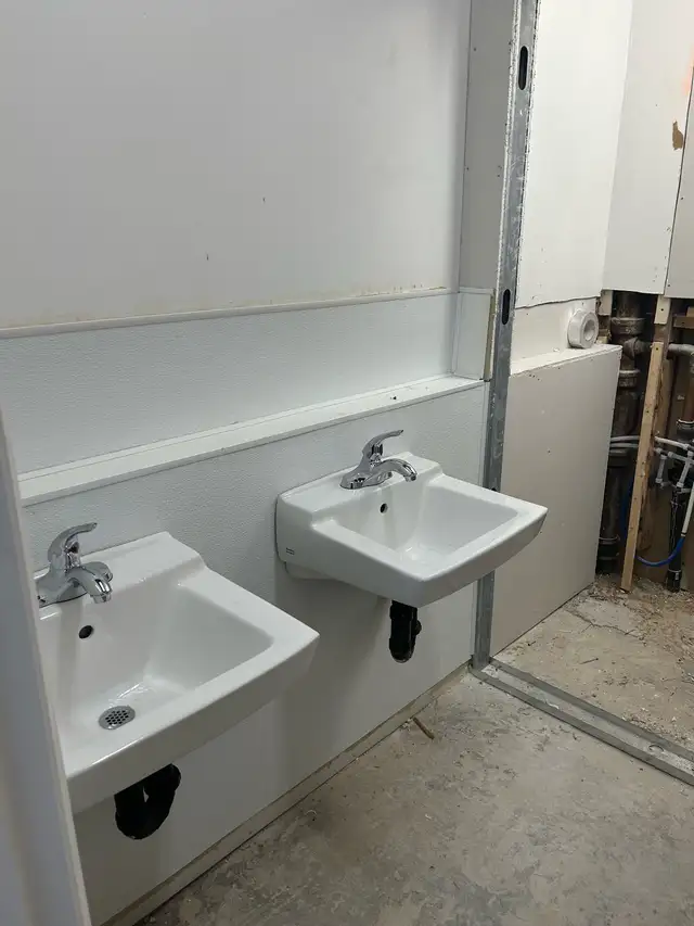 Local plumber 606394370354718723