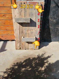 Pallet wood wall feature 