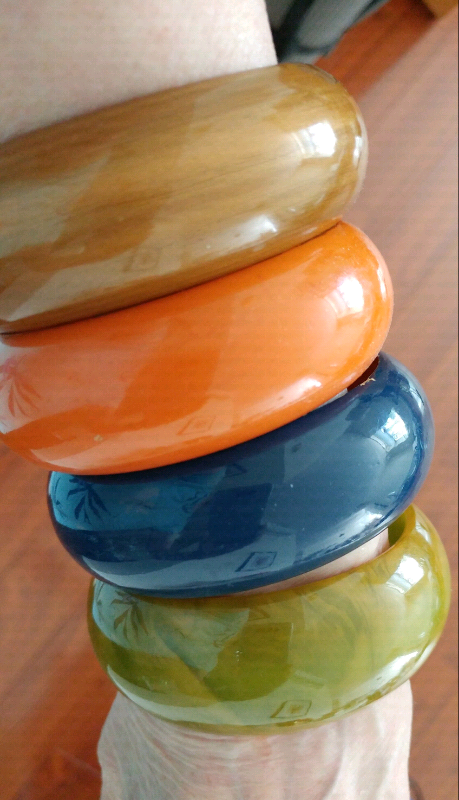 9  bracelets différents  in Garage Sales in City of Montréal - Image 4