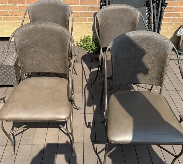 4 Metal Patio Chairs in Other United States in Canada - Image 4