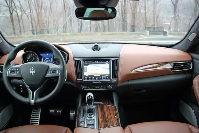 2018 Maserati Levante in Cars & Trucks in Ottawa - Image 6