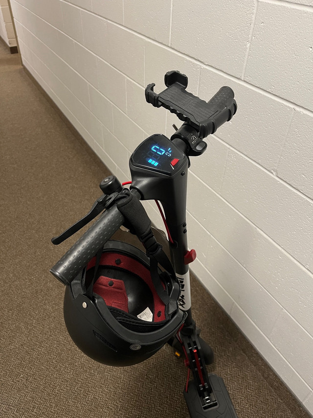 Gotrax Apex XL electric scooter for sale  in eBike in City of Toronto - Image 3