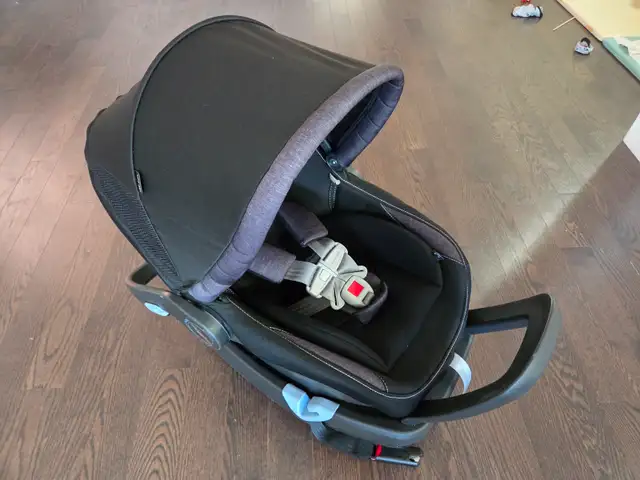 Peg Perego Primo Viaggio Nido Infant Car Seat in Strollers, Carriers & Car Seats in Markham / York Region - Image 3