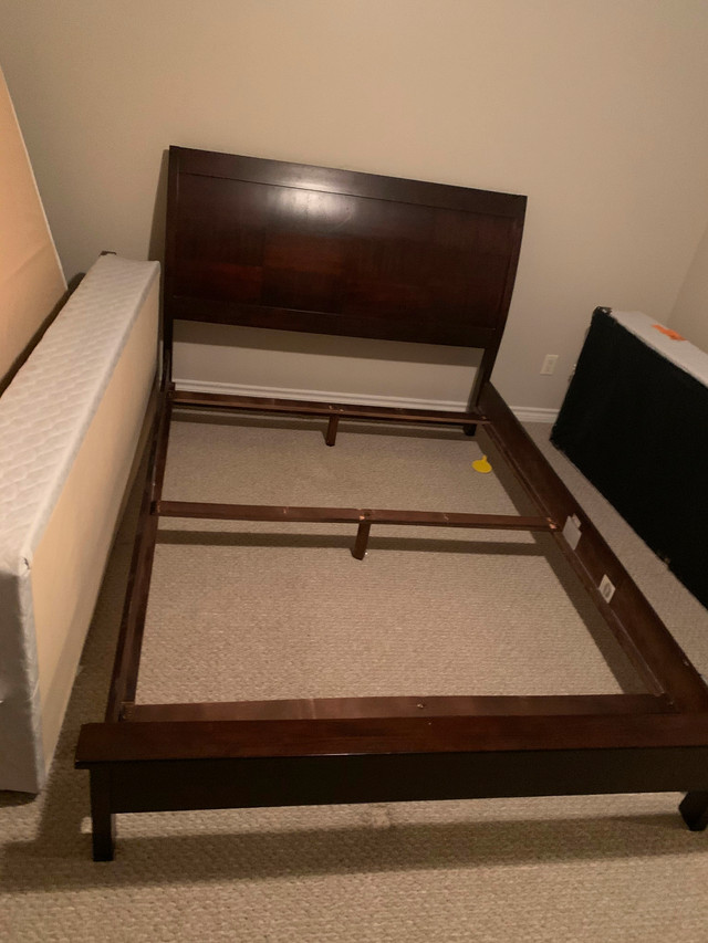 Bedroom furniture, Dresser and night stands in Dressers & Wardrobes in Oakville / Halton Region - Image 3