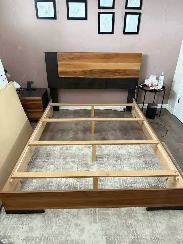 Set de chambre 7 pièces in Beds & Mattresses in Laurentides - Image 10