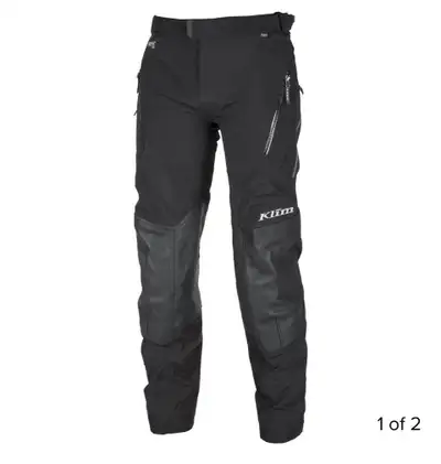 Men’s size 34-36” waist In great condition with padding Cleaning out the closet so wanting to pass t...