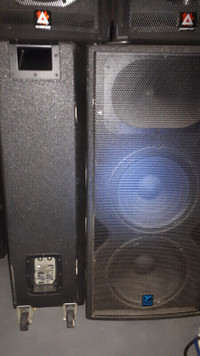 2 Yorkville pulse 1000 watt speakers. ( located in Blind River)