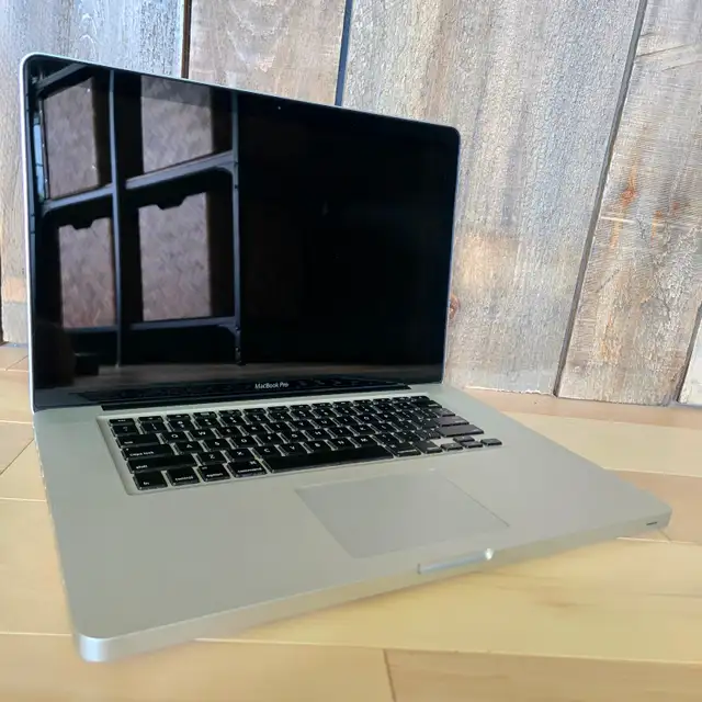 Macbook Pro Mid 2010 15" | Intel i5 | 8 Gb RAM | SSD 128 Gb in Laptops in Laval / North Shore - Image 6