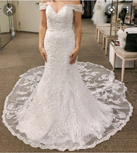 BRAND NEW NEVER WORN WEDDING DRESS WITH TAGS