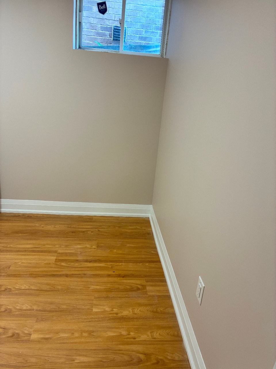 2 bed Basment apartment available to rent or lease from Oct 01 1