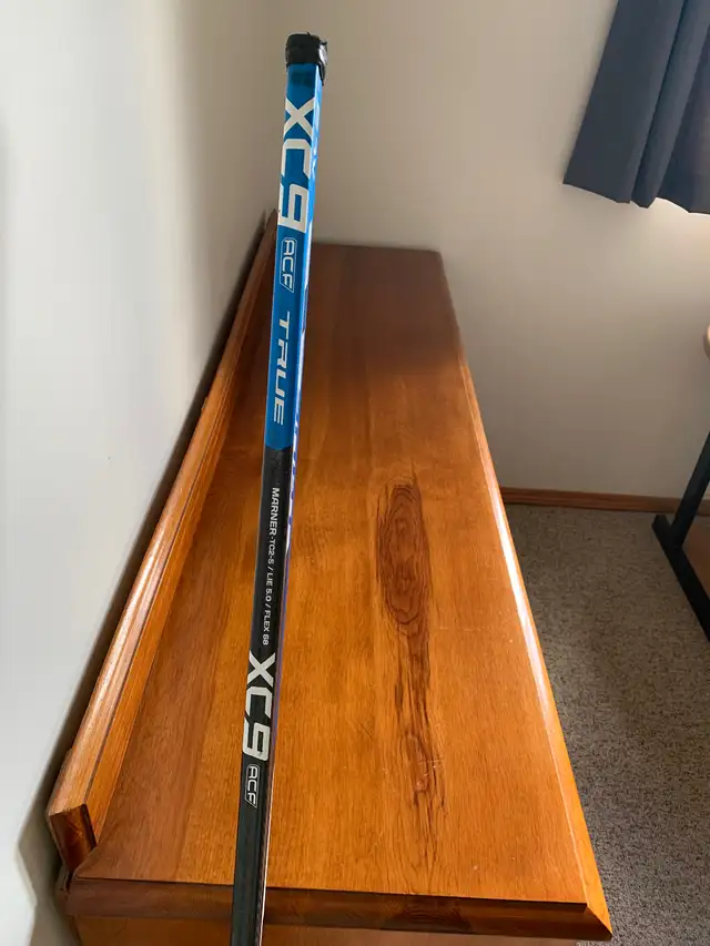 TRUE XC9 Hockey Stick in Hockey in Winnipeg - Image 6
