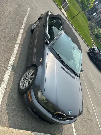 Je vends ma BMW 325ci Cabriolet 2006, une voiture de sport élégante et performante avec 289 000 km a...