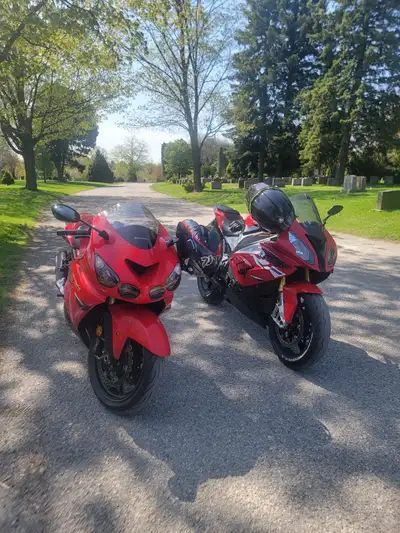Red 2006 Zx14R Kawasaki 21,000kms Power commander Full Yoshimura Exhaust Full LED Adjustable rear se...