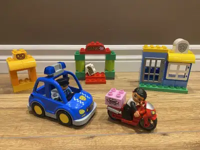 LEGO DUPLO set 10532 My First Police Station $25, View more
